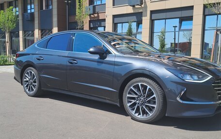 Hyundai Sonata VIII, 2021 год, 2 500 000 рублей, 2 фотография