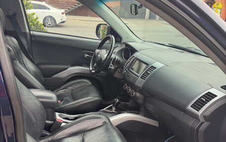 Mitsubishi Outlander III рестайлинг 3, 2011 год, 870 000 рублей, 12 фотография