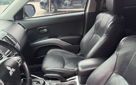 Mitsubishi Outlander III рестайлинг 3, 2011 год, 870 000 рублей, 11 фотография