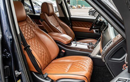 Land Rover Range Rover IV рестайлинг, 2017 год, 4 080 000 рублей, 10 фотография