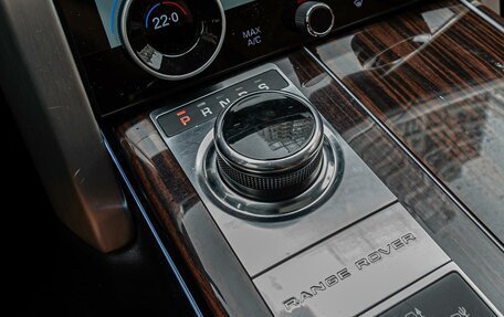 Land Rover Range Rover IV рестайлинг, 2017 год, 4 080 000 рублей, 16 фотография