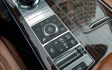Land Rover Range Rover IV рестайлинг, 2017 год, 4 080 000 рублей, 15 фотография