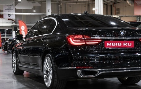 BMW 7 серия, 2017 год, 3 699 700 рублей, 11 фотография