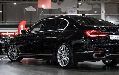 BMW 7 серия, 2017 год, 3 699 700 рублей, 13 фотография