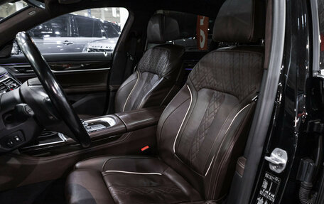 BMW 7 серия, 2017 год, 3 699 700 рублей, 18 фотография