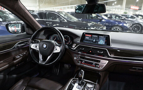 BMW 7 серия, 2017 год, 3 699 700 рублей, 16 фотография