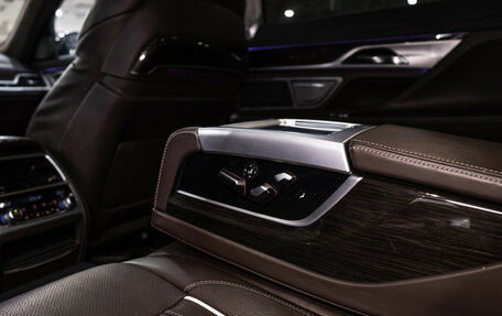 BMW 7 серия, 2017 год, 3 699 700 рублей, 34 фотография