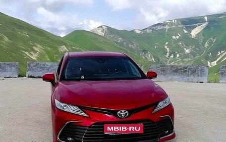 Toyota Camry, 2021 год, 3 500 000 рублей, 1 фотография