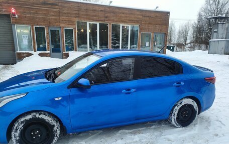 KIA Rio IV, 2018 год, 1 200 000 рублей, 2 фотография