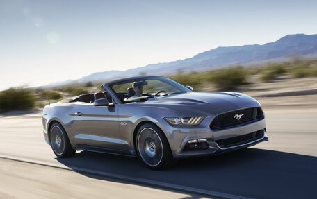 Ford Mustang VI рестайлинг, 2017 год, 1 650 000 рублей, 1 фотография