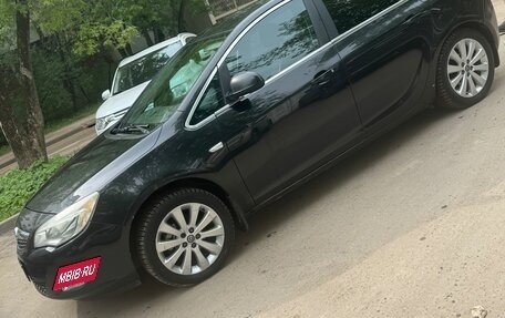 Opel Astra J, 2011 год, 600 000 рублей, 2 фотография