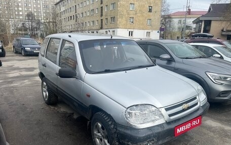 Chevrolet Niva I рестайлинг, 2004 год, 199 000 рублей, 1 фотография