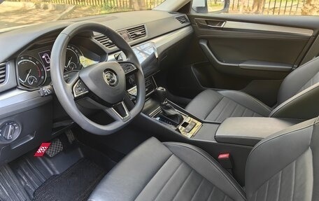 Skoda Superb III рестайлинг, 2020 год, 2 500 000 рублей, 17 фотография