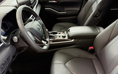 Toyota Highlander, 2026 год, 7 499 000 рублей, 12 фотография