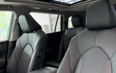 Toyota Highlander, 2026 год, 7 499 000 рублей, 13 фотография
