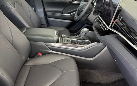 Toyota Highlander, 2026 год, 7 499 000 рублей, 26 фотография