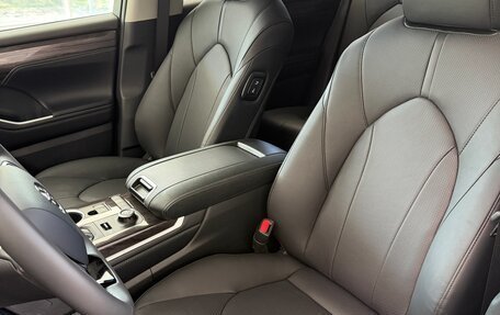 Toyota Highlander, 2026 год, 7 499 000 рублей, 31 фотография
