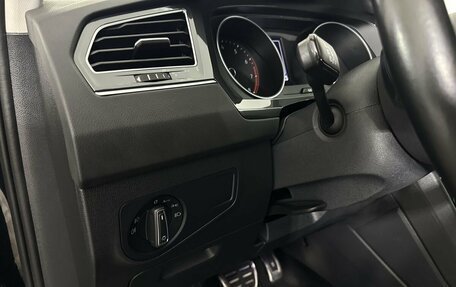 Volkswagen Tiguan II, 2019 год, 2 680 000 рублей, 9 фотография