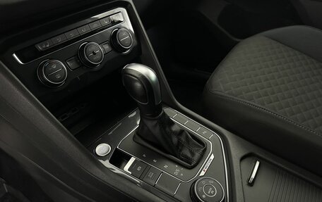 Volkswagen Tiguan II, 2019 год, 2 680 000 рублей, 13 фотография