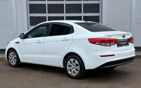 KIA Rio III рестайлинг, 2016 год, 902 000 рублей, 3 фотография