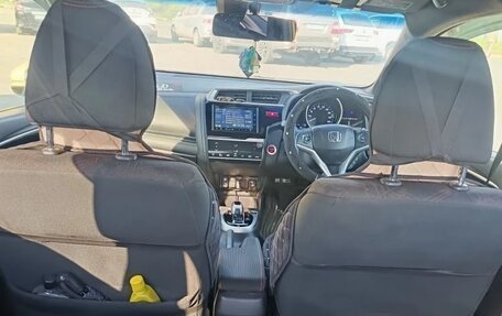 Honda Fit III, 2013 год, 850 000 рублей, 10 фотография