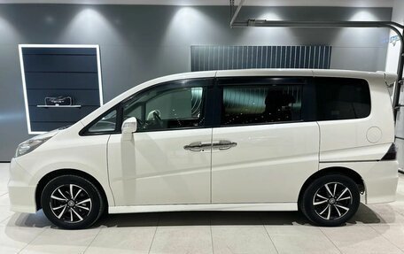 Honda Stepwgn III, 2007 год, 1 350 000 рублей, 2 фотография