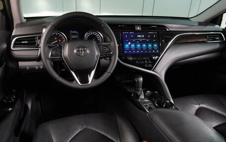 Toyota Camry, 2019 год, 2 699 000 рублей, 6 фотография