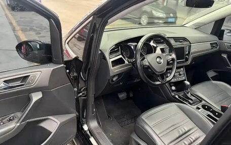 Volkswagen Touran III, 2019 год, 1 340 004 рублей, 7 фотография