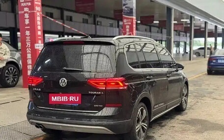Volkswagen Touran III, 2019 год, 1 340 004 рублей, 4 фотография