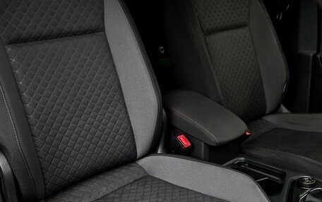 Volkswagen Tiguan II, 2018 год, 1 700 000 рублей, 15 фотография