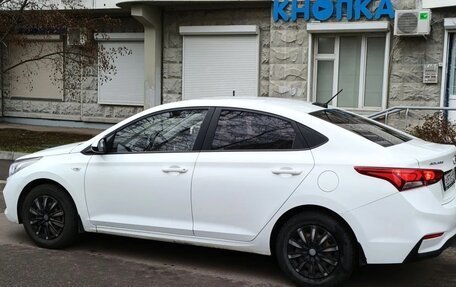 Hyundai Solaris II рестайлинг, 2018 год, 1 190 000 рублей, 2 фотография