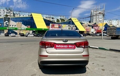 KIA Rio III рестайлинг, 2015 год, 890 000 рублей, 10 фотография