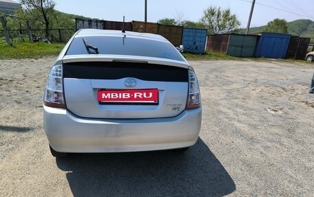 Toyota Prius, 2010 год, 750 000 рублей, 2 фотография
