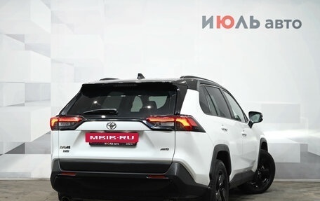 Toyota RAV4, 2021 год, 3 690 000 рублей, 7 фотография
