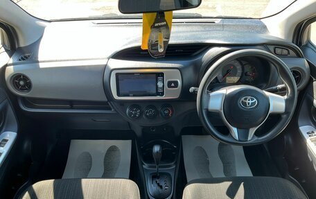 Toyota Vitz, 2016 год, 1 349 000 рублей, 15 фотография