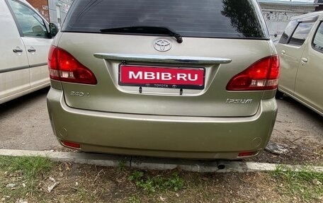 Toyota Ipsum II, 2002 год, 755 000 рублей, 1 фотография