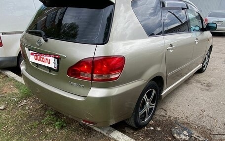 Toyota Ipsum II, 2002 год, 755 000 рублей, 2 фотография