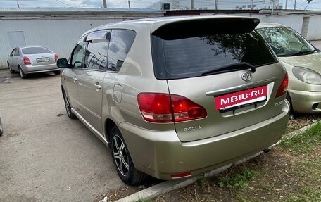 Toyota Ipsum II, 2002 год, 755 000 рублей, 3 фотография