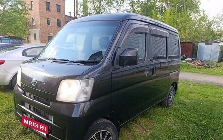 Toyota Pixis Van I, 2015 год, 580 000 рублей, 3 фотография