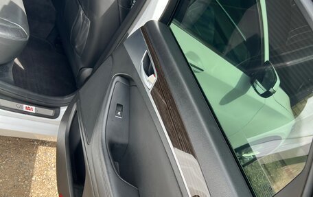 Hyundai Genesis II, 2015 год, 1 850 000 рублей, 20 фотография