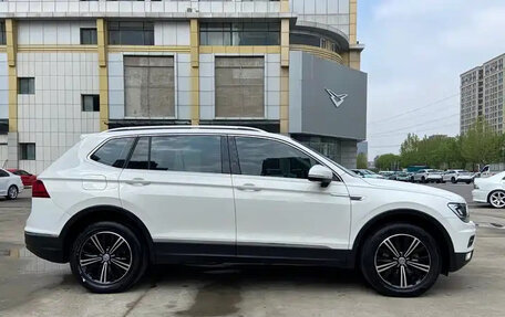 Volkswagen Tiguan II, 2020 год, 1 670 004 рублей, 8 фотография