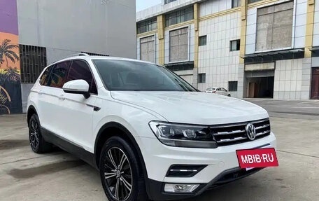 Volkswagen Tiguan II, 2020 год, 1 670 004 рублей, 3 фотография