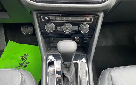 Volkswagen Tiguan II, 2020 год, 1 670 004 рублей, 15 фотография