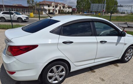 Hyundai Solaris II рестайлинг, 2013 год, 900 000 рублей, 4 фотография