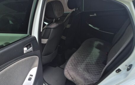 Hyundai Solaris II рестайлинг, 2013 год, 900 000 рублей, 14 фотография