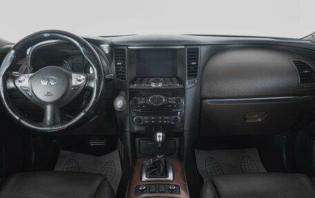 Infiniti QX70, 2015 год, 2 849 000 рублей, 14 фотография