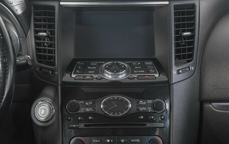 Infiniti QX70, 2015 год, 2 849 000 рублей, 20 фотография
