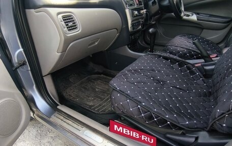 Nissan Sunny N16, 2002 год, 300 000 рублей, 11 фотография
