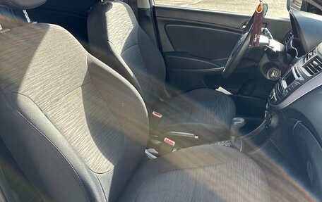 Hyundai Solaris II рестайлинг, 2016 год, 950 000 рублей, 10 фотография