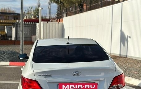 Hyundai Solaris II рестайлинг, 2016 год, 950 000 рублей, 3 фотография